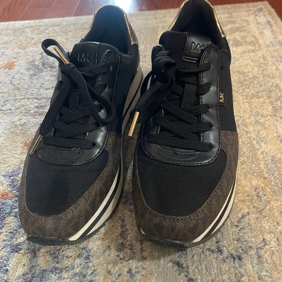 SOLD  Michael Kors sneaker - Picture 2 of 2